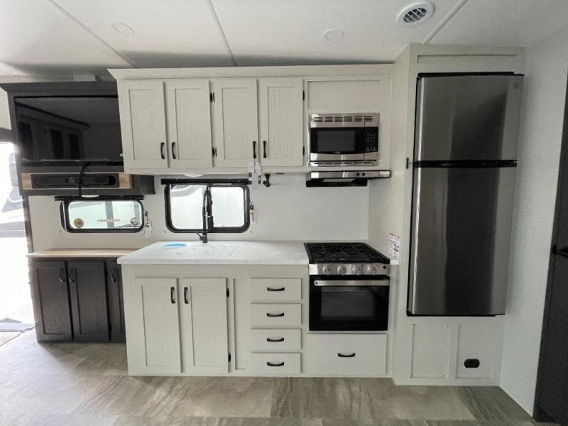 2026 Coachmen 2026 Coachmen Chaparral - thumbnail 20