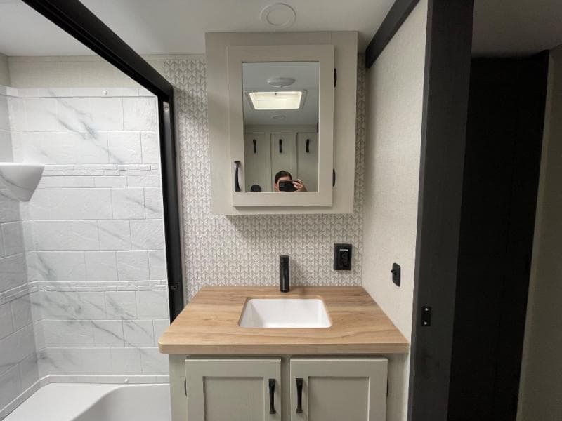 2026 Coachmen 2026 Coachmen Brookstone - thumbnail 21