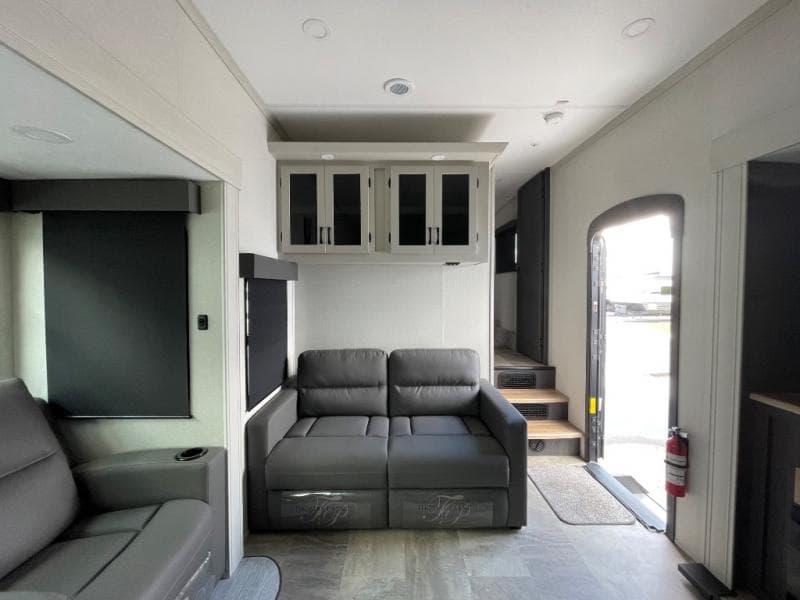 2026 Coachmen 2026 Coachmen Chaparral - thumbnail 14