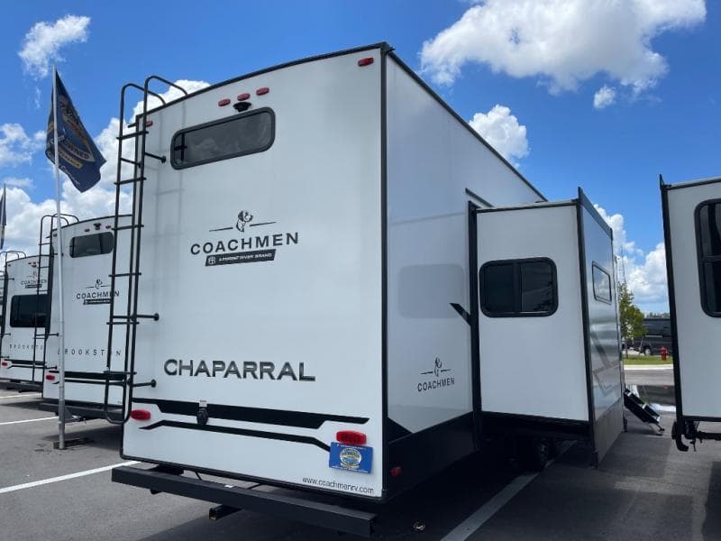 2026 Coachmen 2026 Coachmen Chaparral - thumbnail 7