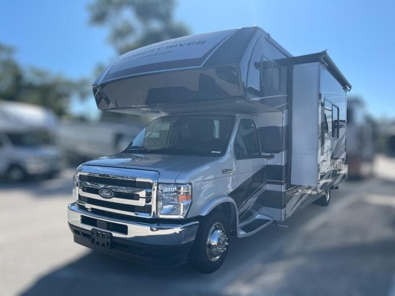 2026 Forest River 2026 Forest River Forester Classic - thumbnail 4