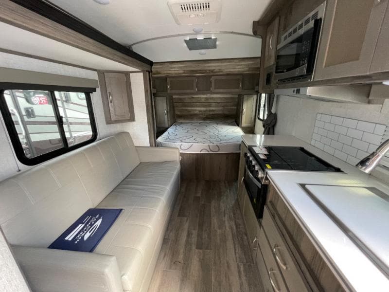 2024 Gulf Stream 2024 Gulf Stream Vista Cruiser - thumbnail 16