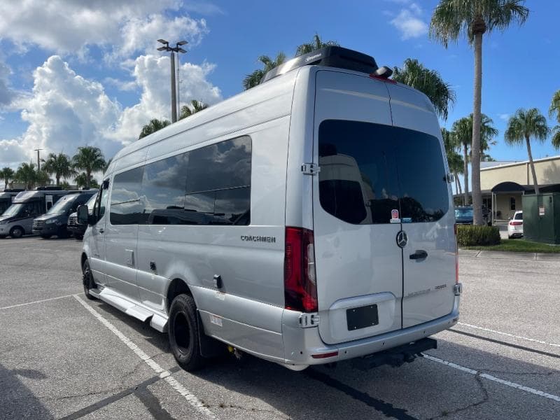 2025 Coachmen 2025 Coachmen Galleria - thumbnail 6