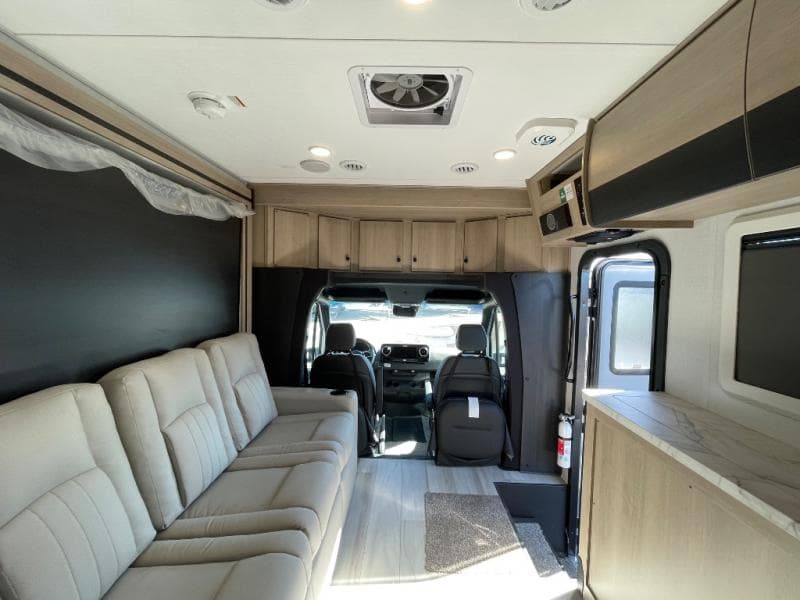 2026 Forest River 2026 Forest River Sunseeker - thumbnail 11