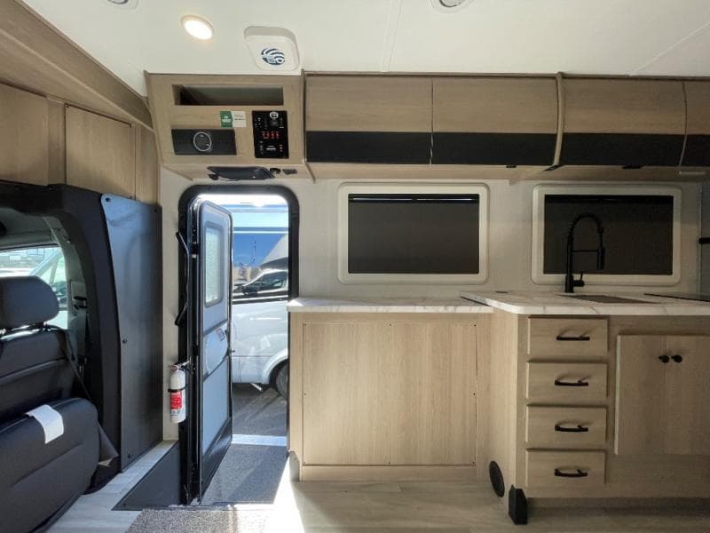 2026 Forest River 2026 Forest River Sunseeker - thumbnail 14