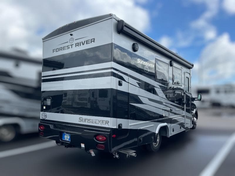 2026 Forest River 2026 Forest River Sunseeker - thumbnail 8