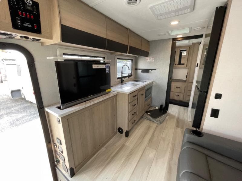 2026 Forest River 2026 Forest River Sunseeker - thumbnail 25