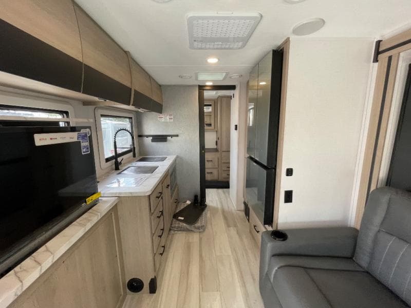 2026 Forest River 2026 Forest River Sunseeker - thumbnail 26