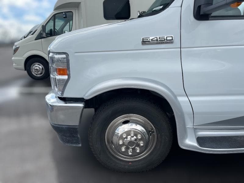 2026 Forest River 2026 Forest River Sunseeker Classic - thumbnail 5