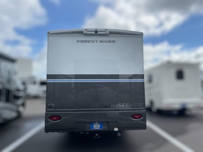 2026 Forest River 2026 Forest River Sunseeker Classic - thumbnail 7