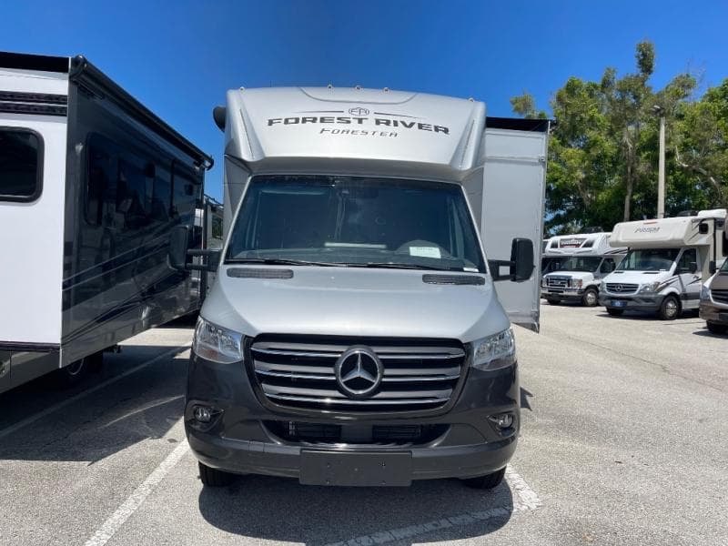 2026 Forest River 2026 Forest River Forester - thumbnail 3