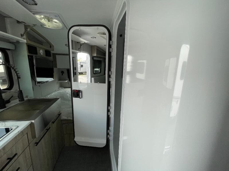 2026 inTech RV 2026 inTech RV Sol - thumbnail 38