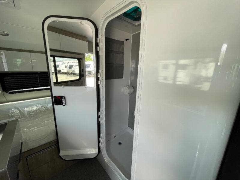 2026 inTech RV 2026 inTech RV Sol - thumbnail 34