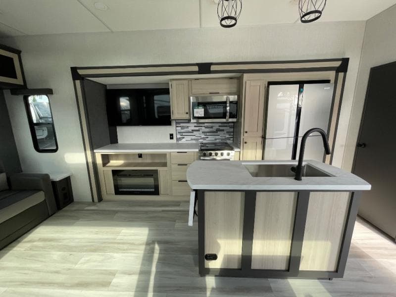 2026 Forest River 2026 Forest River Cardinal - thumbnail 25