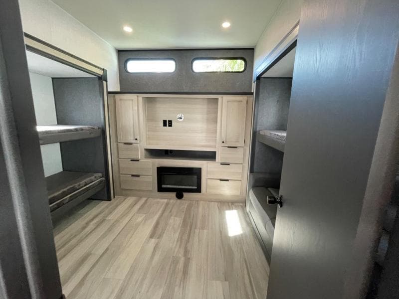 2026 Forest River 2026 Forest River Cardinal - thumbnail 20