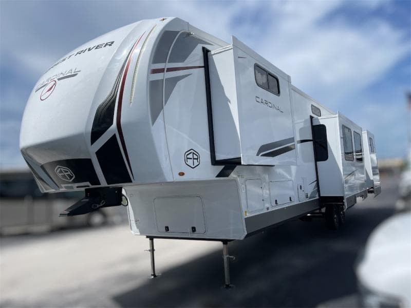 2026 Forest River 2026 Forest River Cardinal - thumbnail 4