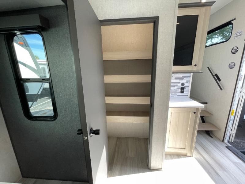 2026 Forest River 2026 Forest River Cardinal - thumbnail 35