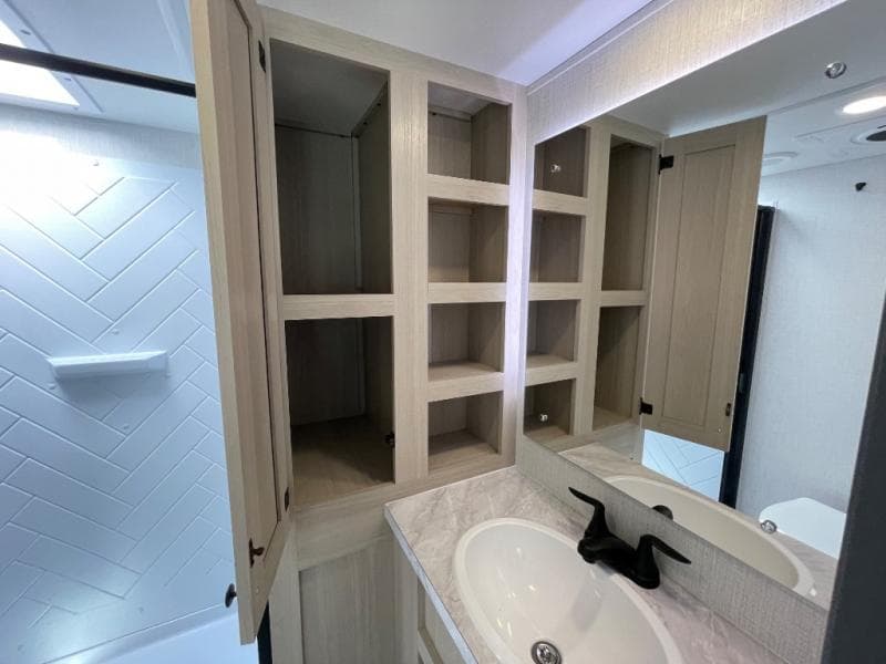 2026 Forest River 2026 Forest River Cardinal - thumbnail 45