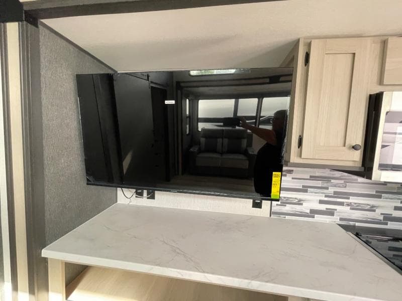 2026 Forest River 2026 Forest River Cardinal - thumbnail 33