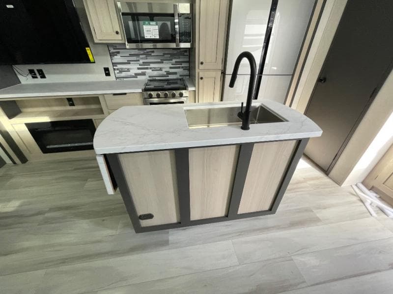 2026 Forest River 2026 Forest River Cardinal - thumbnail 36