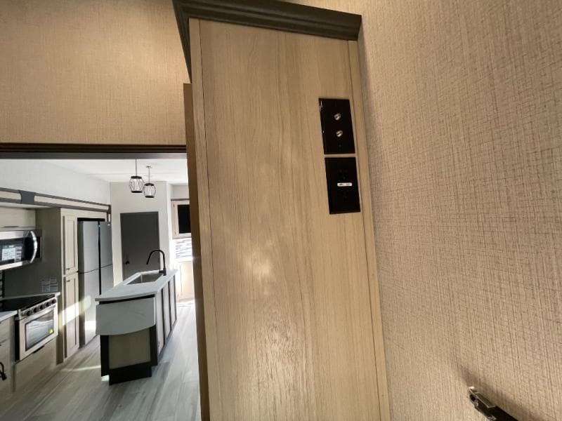 2026 Forest River 2026 Forest River Cardinal - thumbnail 52