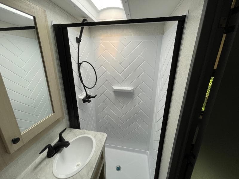 2026 Forest River 2026 Forest River Cardinal - thumbnail 64