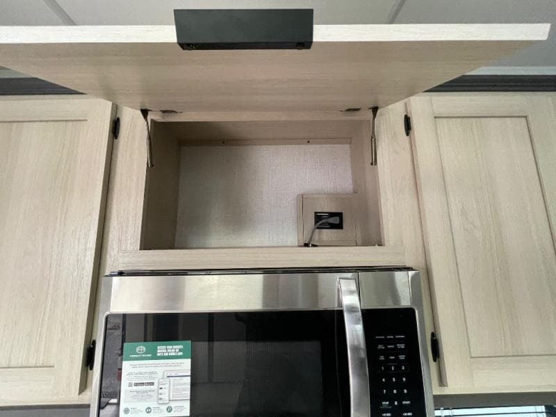 2026 Forest River 2026 Forest River Cardinal - thumbnail 40