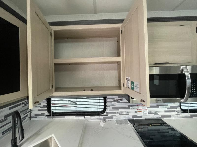 2026 Forest River 2026 Forest River Cardinal - thumbnail 43