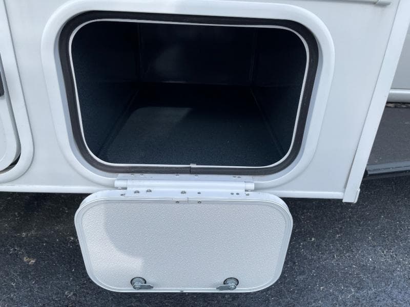 2026 Coachmen 2026 Coachmen Leprechaun - thumbnail 13