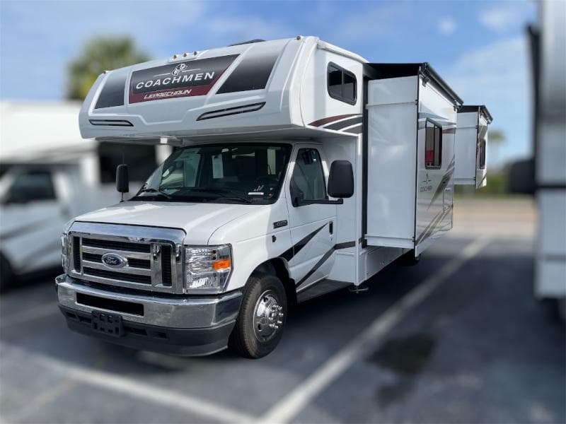 2026 Coachmen 2026 Coachmen Leprechaun - thumbnail 4