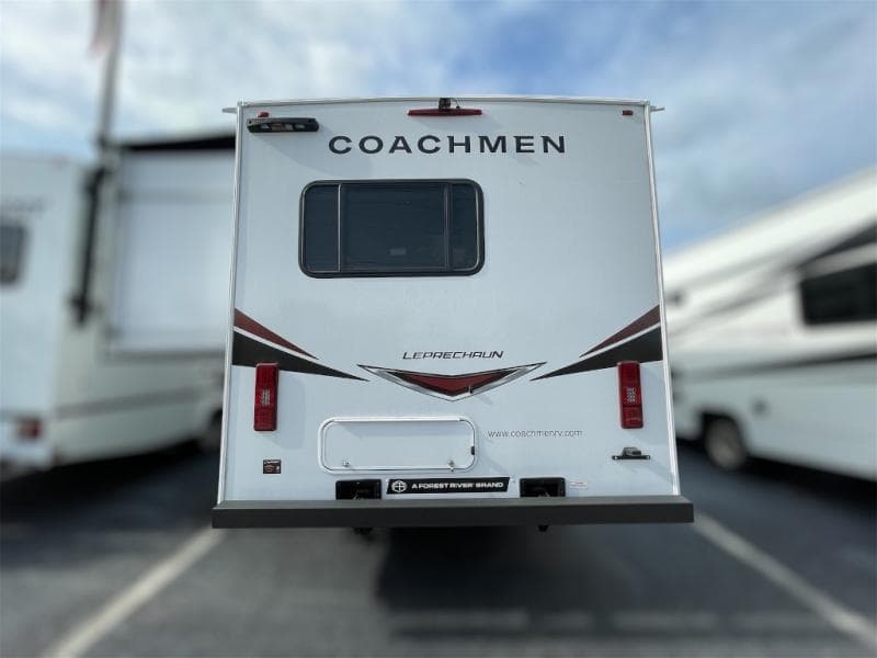 2026 Coachmen 2026 Coachmen Leprechaun - thumbnail 5
