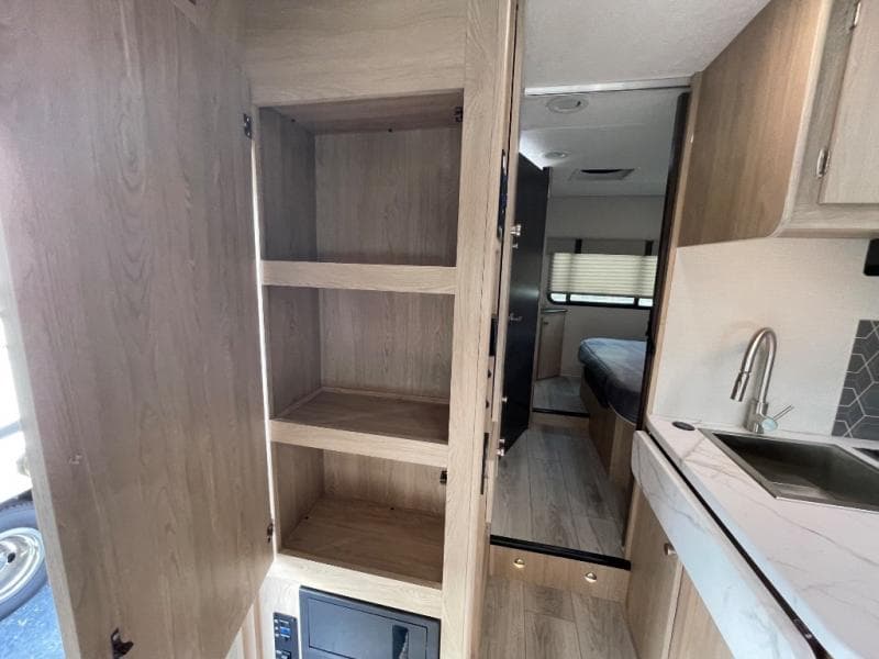 2026 Coachmen 2026 Coachmen Leprechaun - thumbnail 59