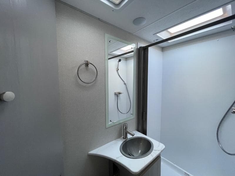 2026 Coachmen 2026 Coachmen Freelander - thumbnail 15