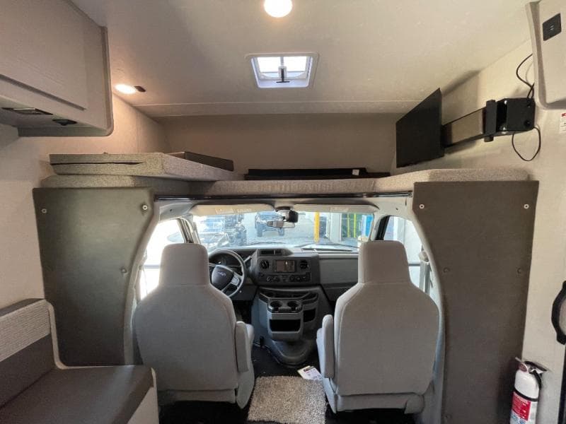 2026 Coachmen 2026 Coachmen Freelander - thumbnail 8