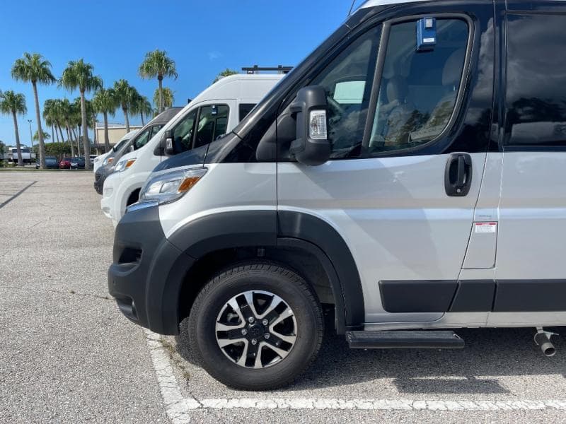 2026 Winnebago 2026 Winnebago Travato - thumbnail 5