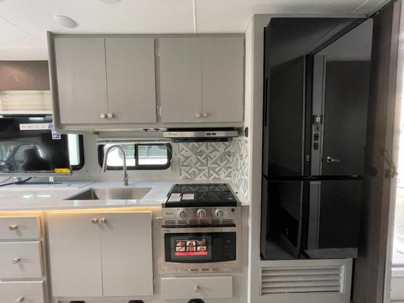 2026 Coachmen 2026 Coachmen Freelander - thumbnail 15