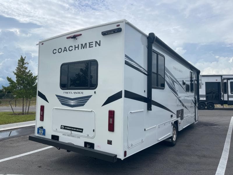 2026 Coachmen 2026 Coachmen Freelander - thumbnail 8