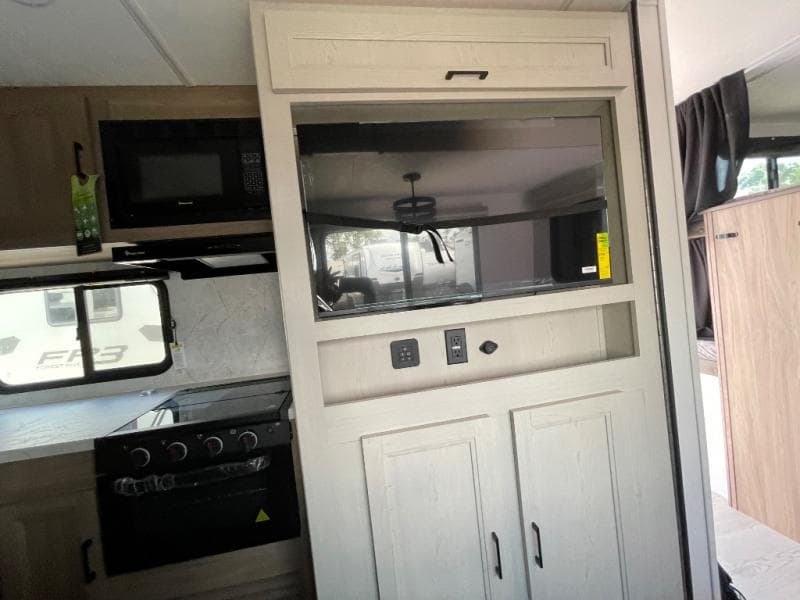 2026 Coachmen 2026 Coachmen Freedom Express Ultra Lite - thumbnail 20