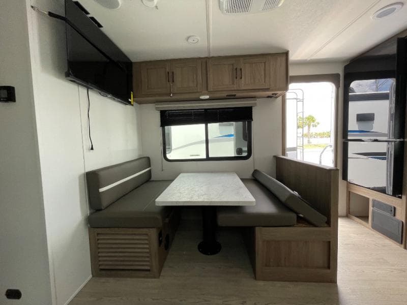 2026 Coachmen 2026 Coachmen Freedom Express Select - thumbnail 18