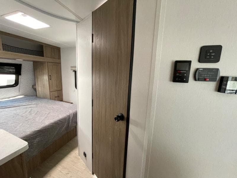 2026 Coachmen 2026 Coachmen Freedom Express Select - thumbnail 32