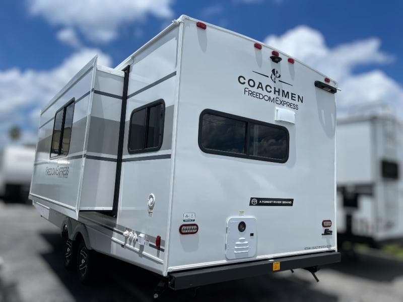 2026 Coachmen 2026 Coachmen Freedom Express Select - thumbnail 5