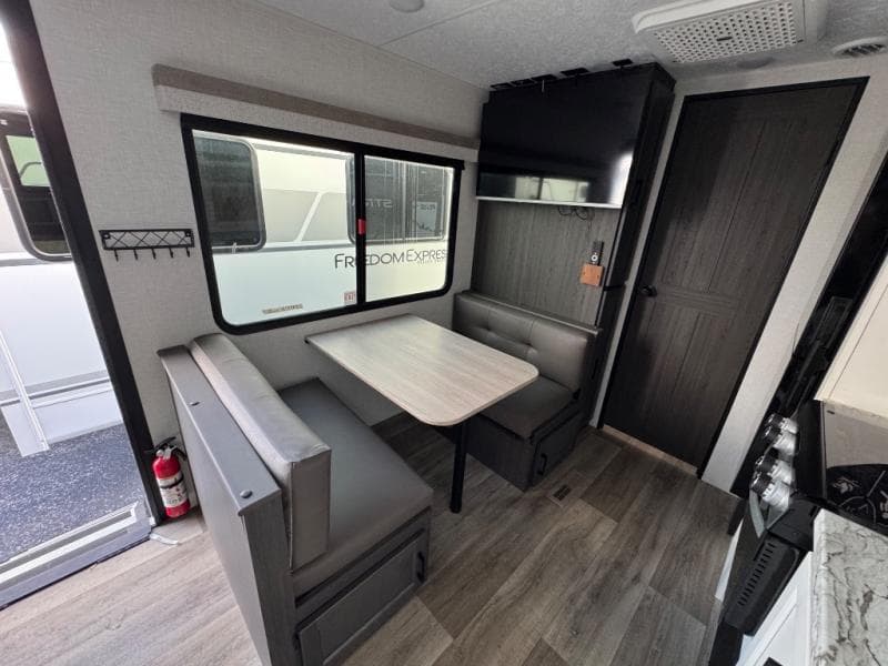 2025 Venture RV 2025 Venture RV Stratus - thumbnail 13