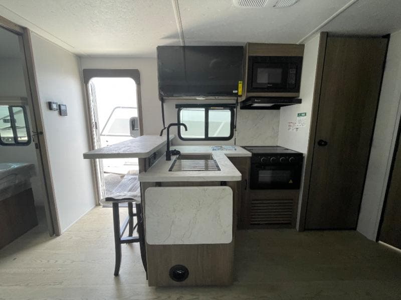 2026 Coachmen 2026 Coachmen Freedom Express - thumbnail 10