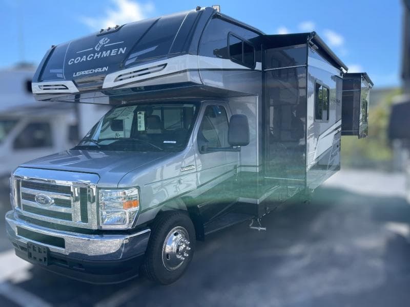 2026 Coachmen 2026 Coachmen Leprechaun - thumbnail 4