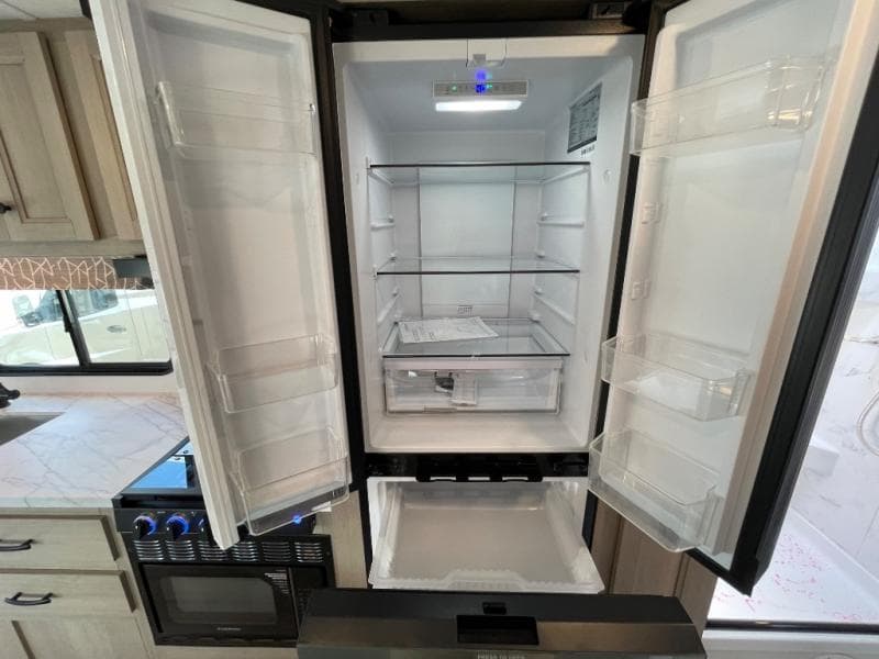 2026 Forest River 2026 Forest River Sunseeker - thumbnail 38