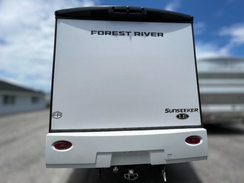 2026 Forest River 2026 Forest River Sunseeker - thumbnail 5