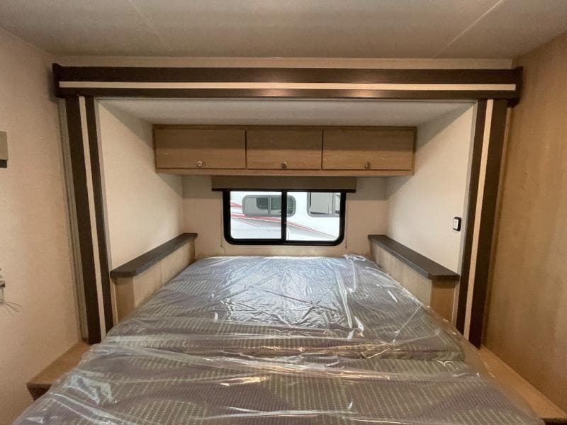 2026 Coachmen 2026 Coachmen Leprechaun - thumbnail 15