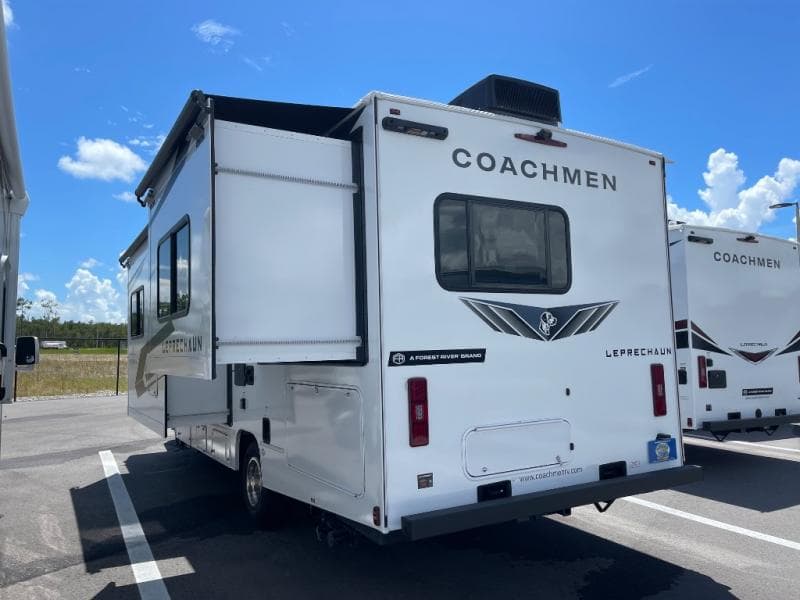 2026 Coachmen 2026 Coachmen Leprechaun - thumbnail 6