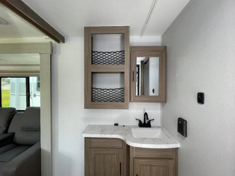 2026 Coachmen 2026 Coachmen Freedom Express Ultra Lite - thumbnail 13