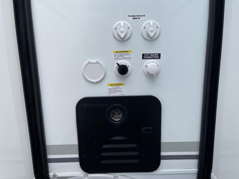 2026 Coachmen 2026 Coachmen Freedom Express - thumbnail 17